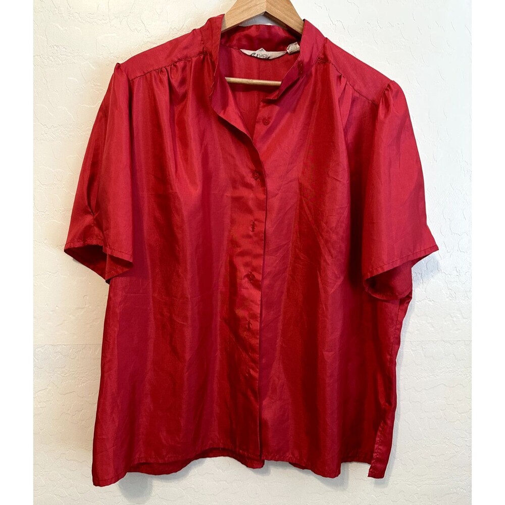 Vintage Lady Shapely Womans Red Pajama Top Size 40 Valentines Romantic Vampire